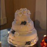white grey wedding cake