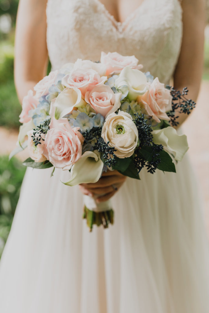blush white wedding bouquet